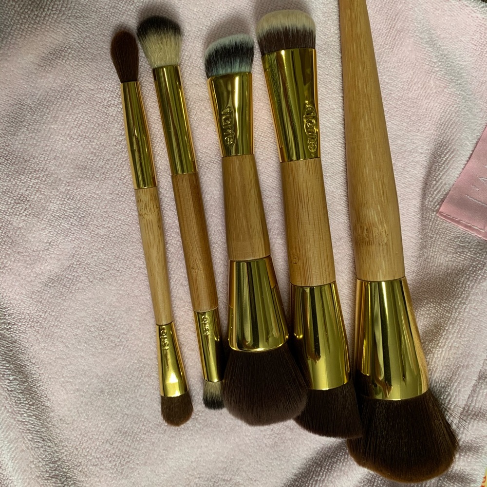 Set of 5 Tarte Makeup Brushes